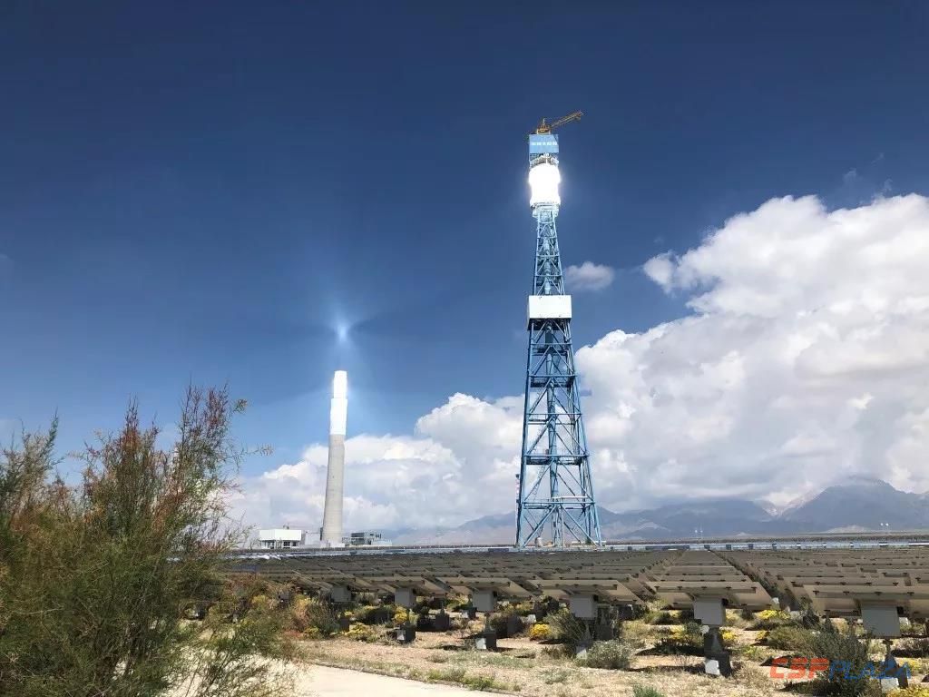 中控德令哈塔式光熱電站.jpg