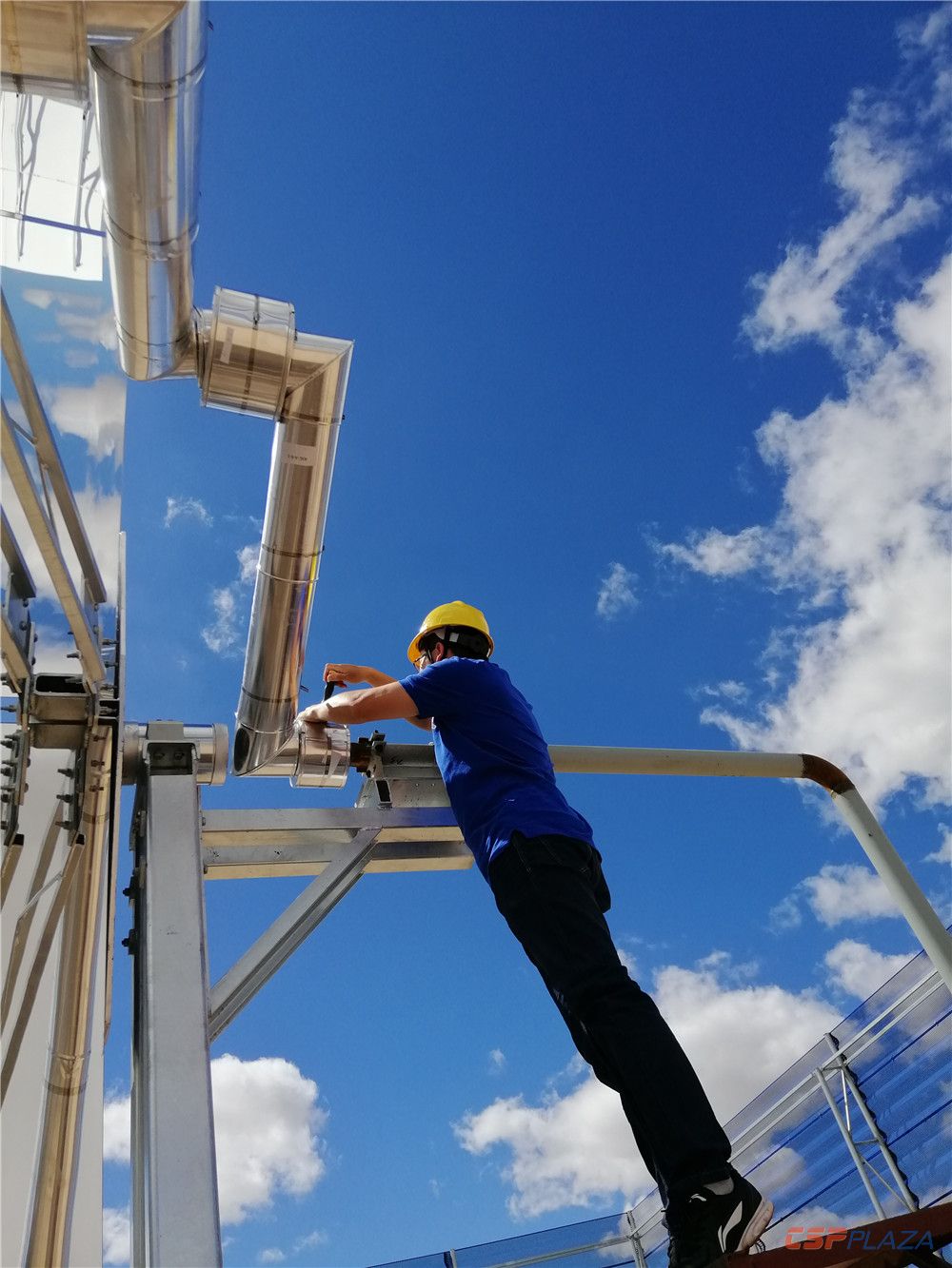 1572524039887461.jpg 槽式柔性連接管保溫殼1.jpg