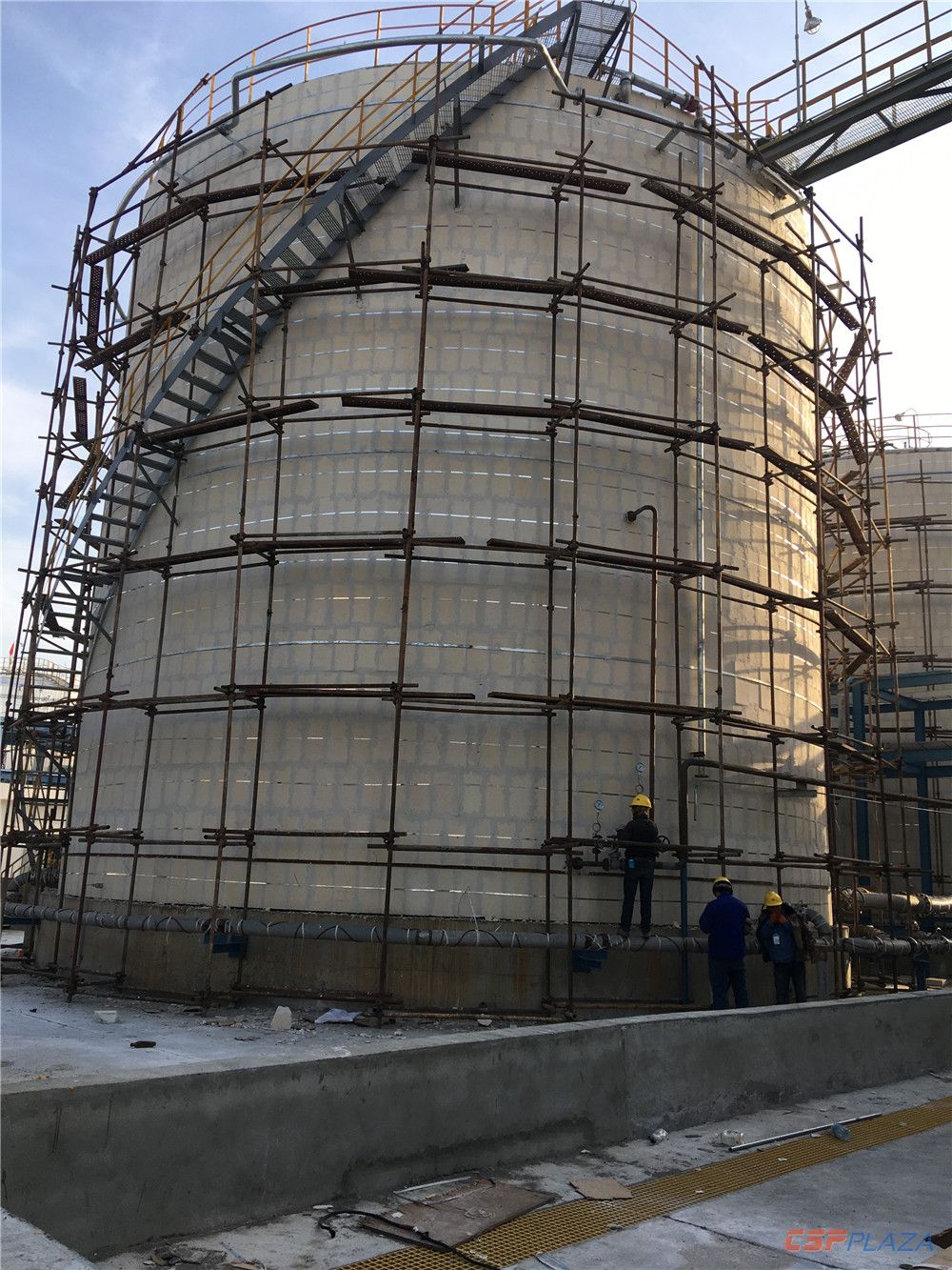 1572524070252195.jpg 熔鹽儲罐弧形保溫板1.jpg