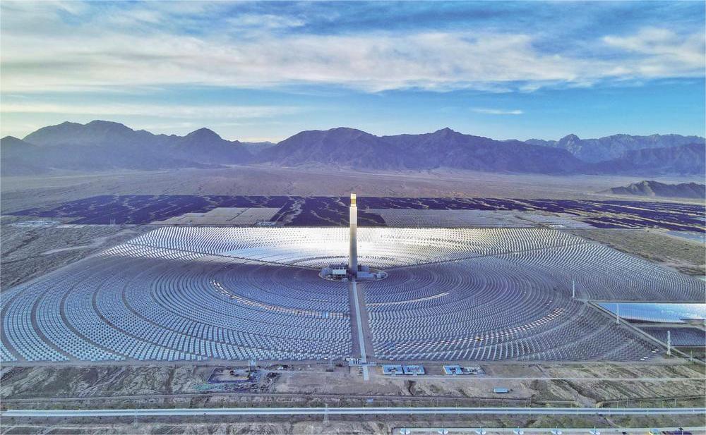 青海中控德令哈50MW光熱電站.jpg