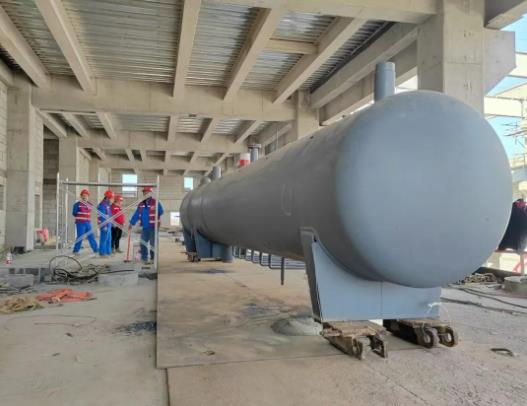 1717553777964102.jpg 高低加熱器吊裝完成.jpg